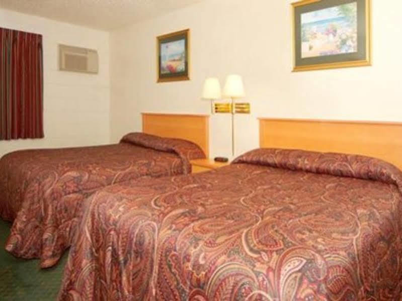 High Desert Inn Prineville Exterior foto